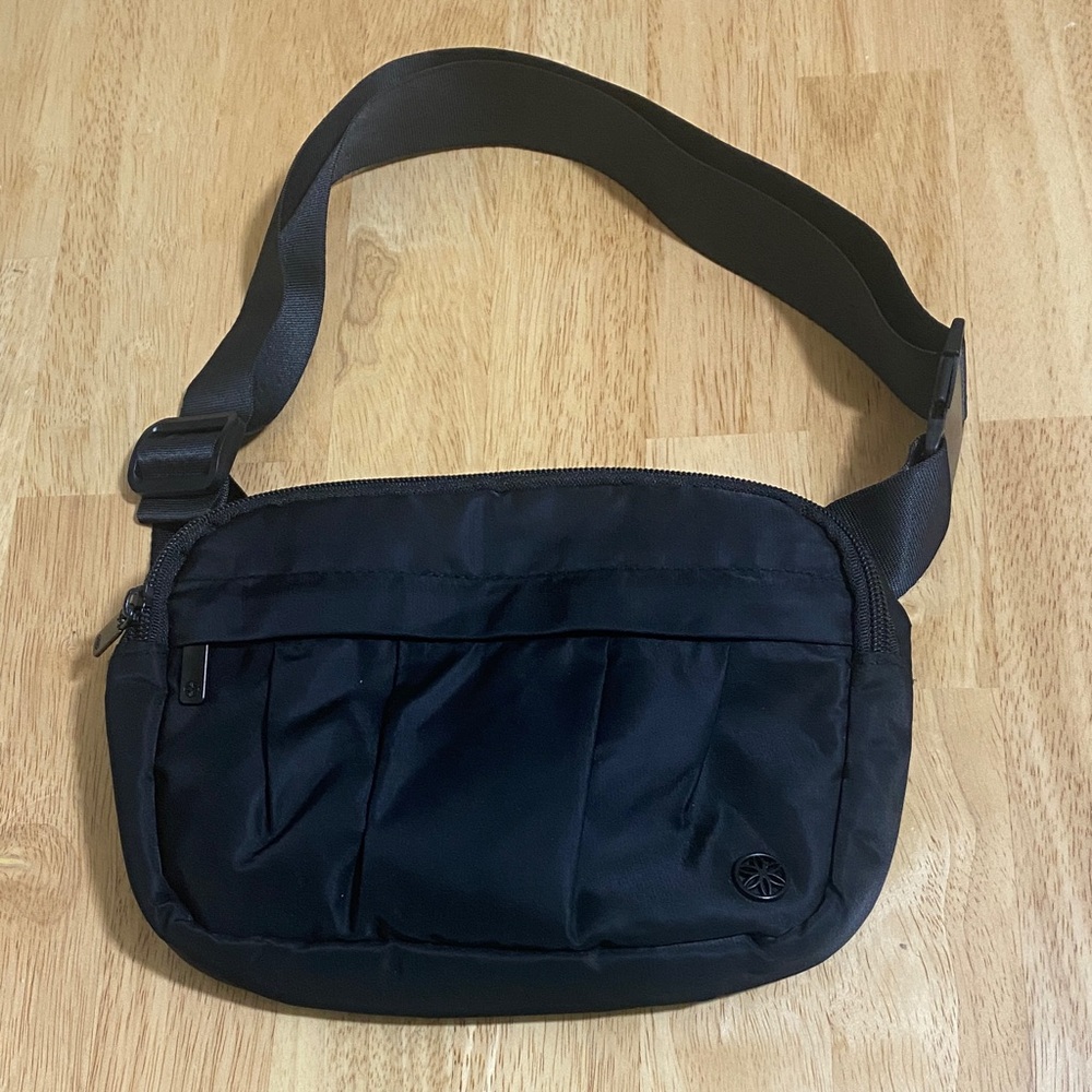 GAIAM Women's Light-Weight Mini Waist Bag-Fanny Pack Bag